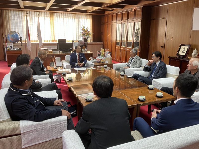 協会役員・青年部役員で視察研修を行いましたイメージ画像